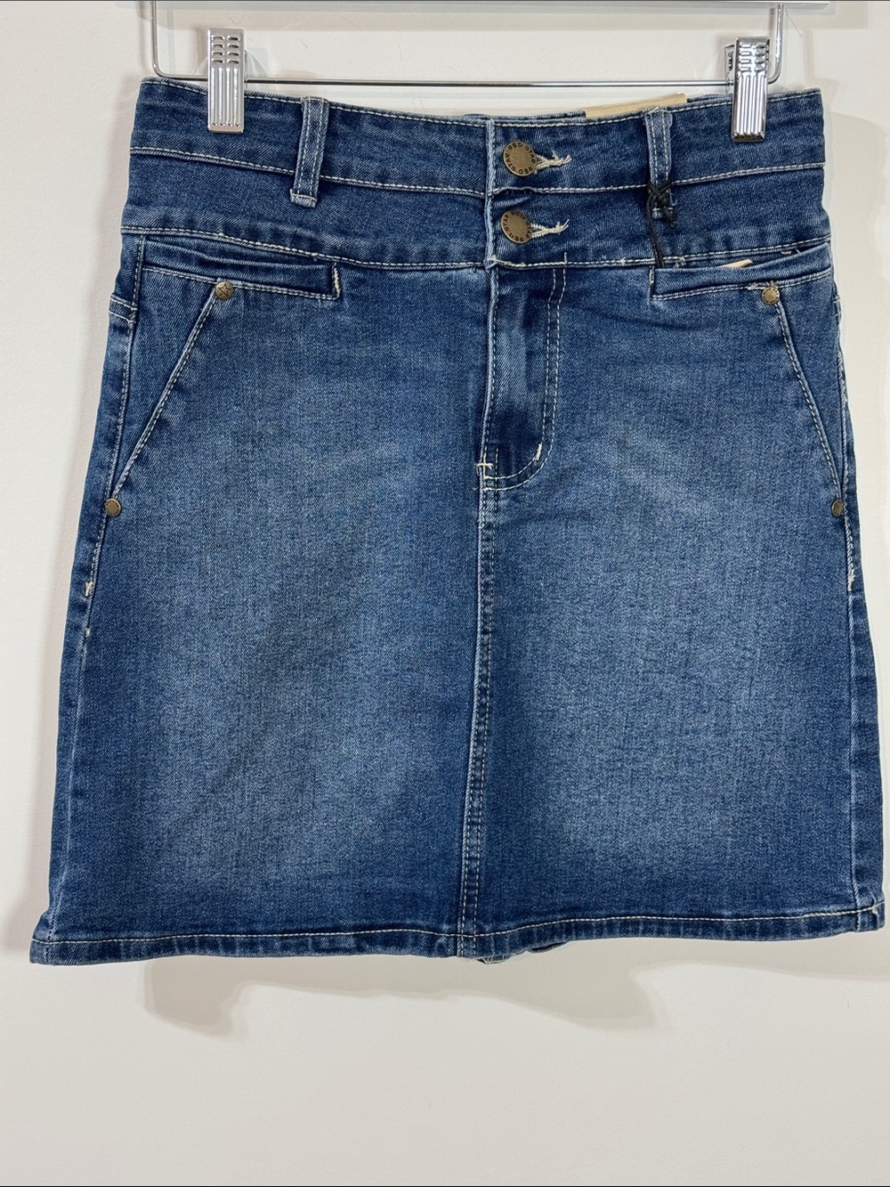 Red Star Classic Blue Denim Mini Skirt - Size 2/26